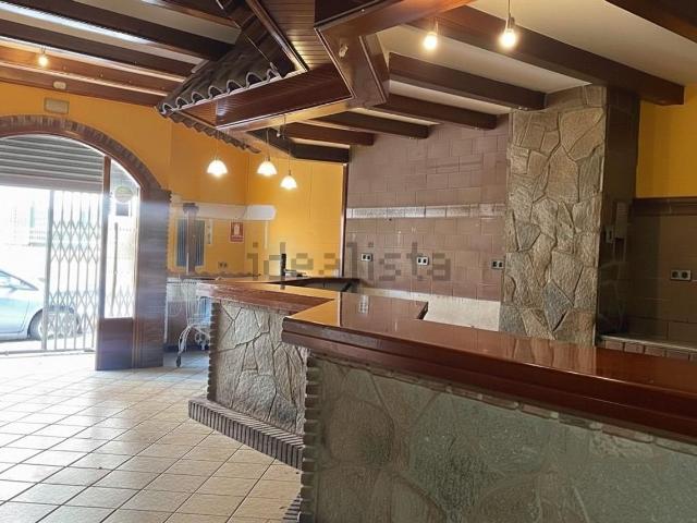 Local, Reus