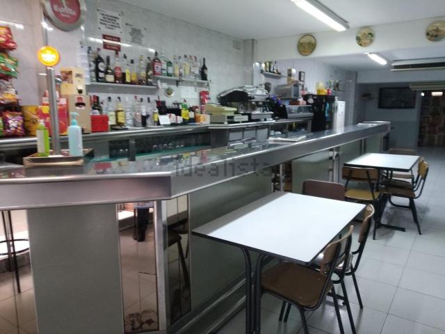 Local, Reus