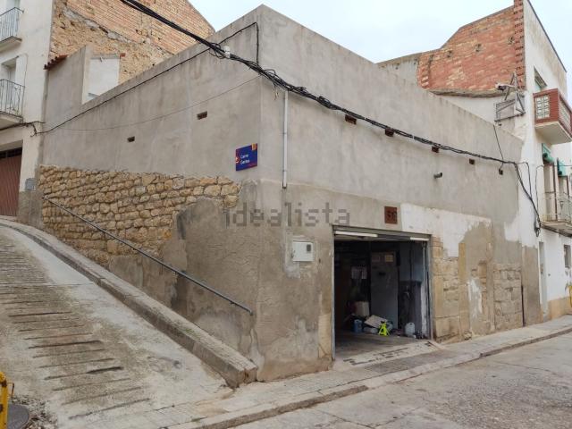 Local, Riba Roja d&apos Ebre