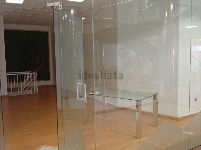Local, Ricardo Soriano, Marbella