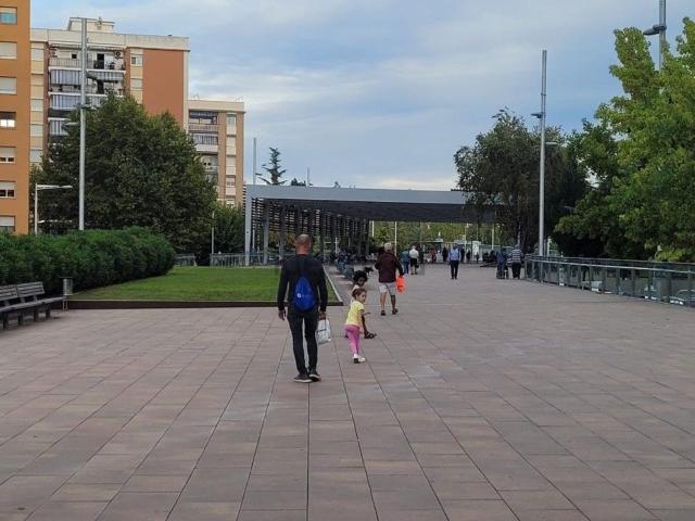 Local, Rubí