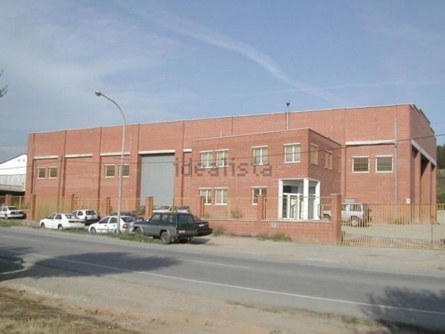 Local, Rubí