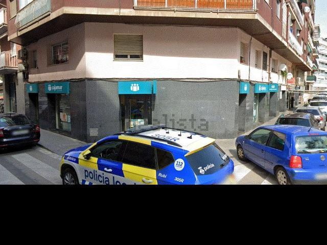 Local, Rubí
