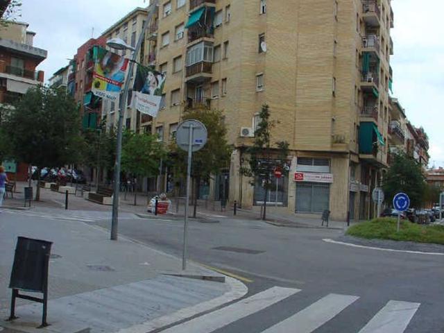 Local, Rubí