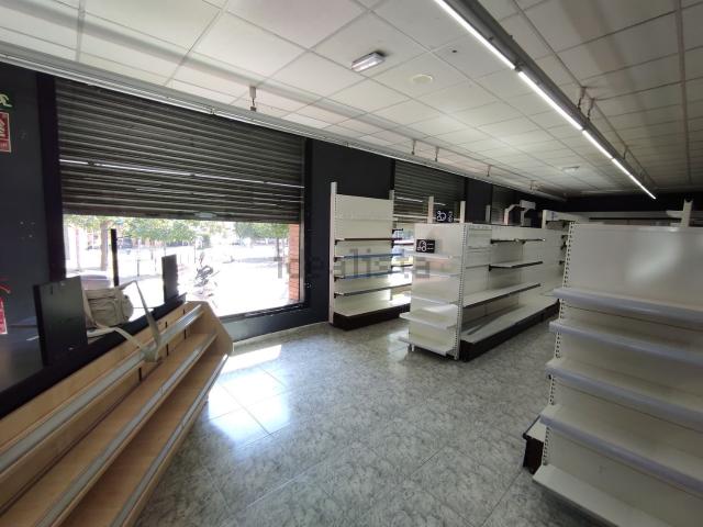 Local, Rubí