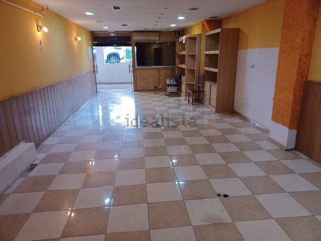Local, Rubí