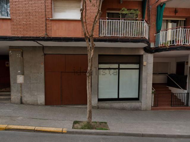 Local, Rubí