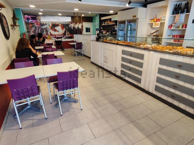 Local, Rubí