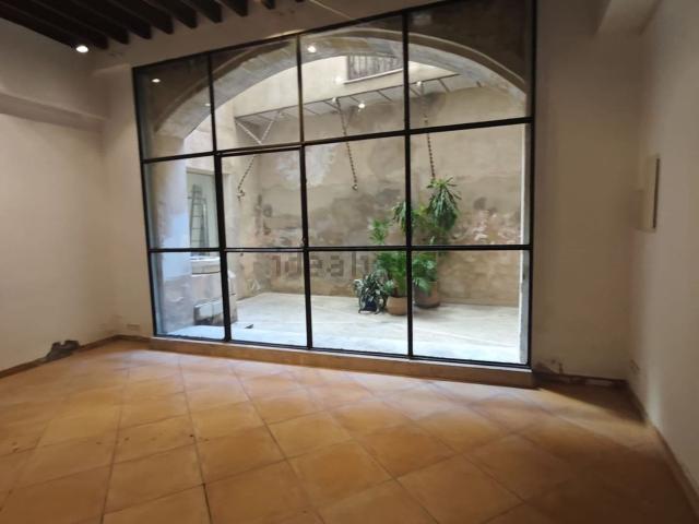 Local, Sant Nicolau, Palma de Mallorca