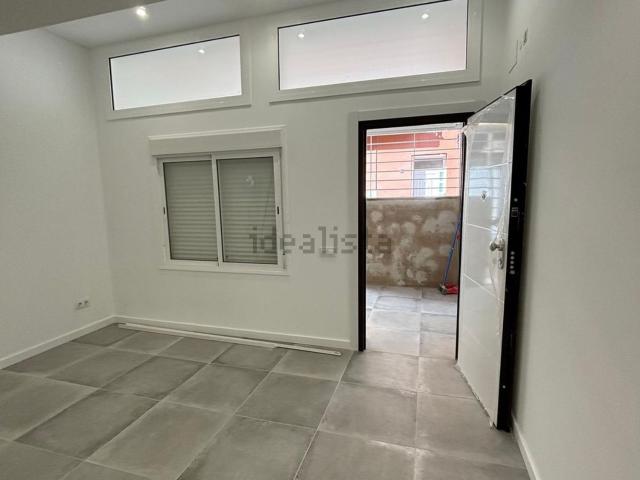 Local, Sant Boi de Llobregat