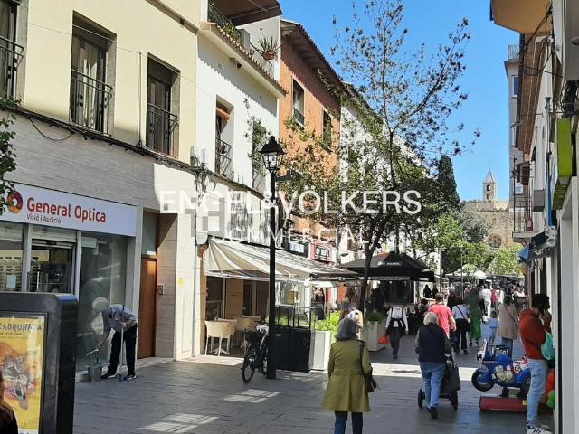 Local, Sant Cugat del Vallès
