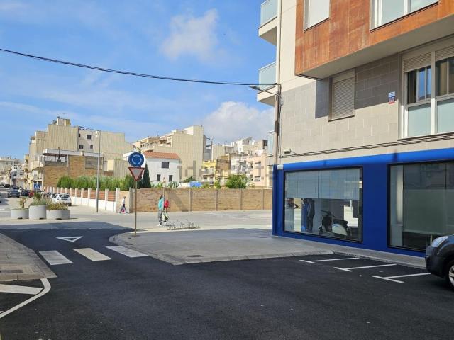 Local, Sant Carles de la Rápita