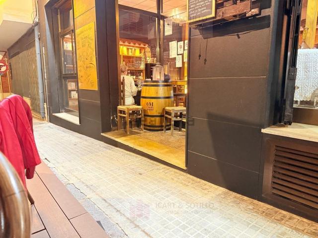 Local, Sant Carles de la Rápita