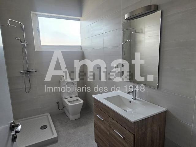 Local, Sant Feliu de Llobregat