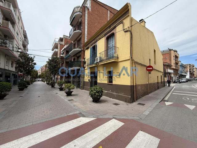 Local, Sant Joan Despí