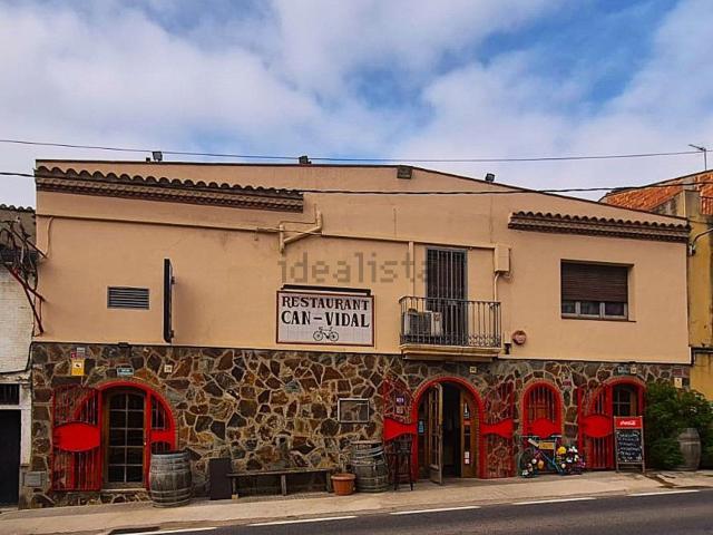 Local, Sant Llorenç d&apos Hortons
