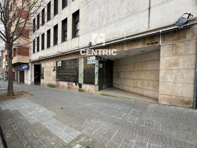 Local, Sant Pere, Terrassa