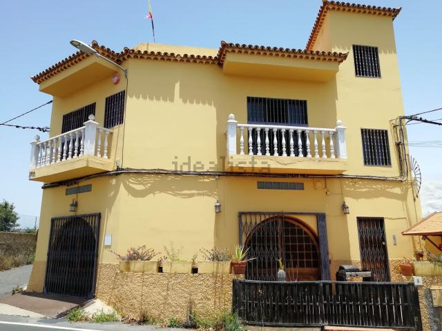 Local, Santa Brigida