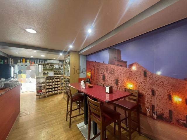 Local, Santa Pola