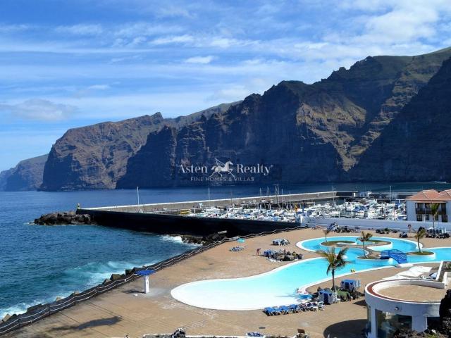 Local, Santiago del Teide