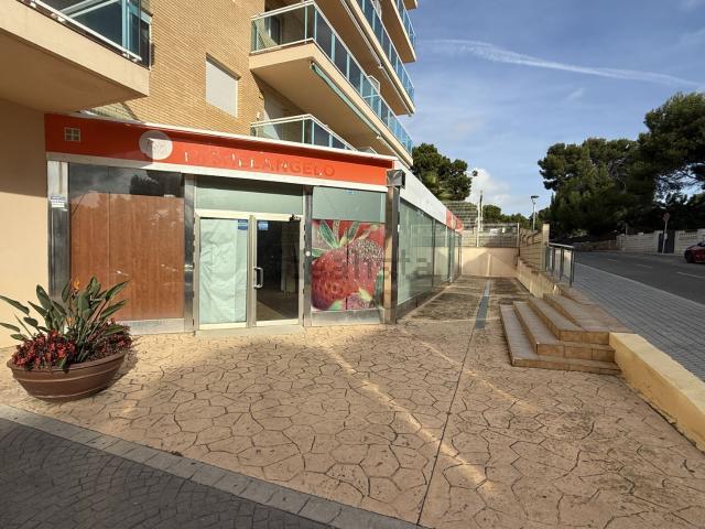 Local, Salou