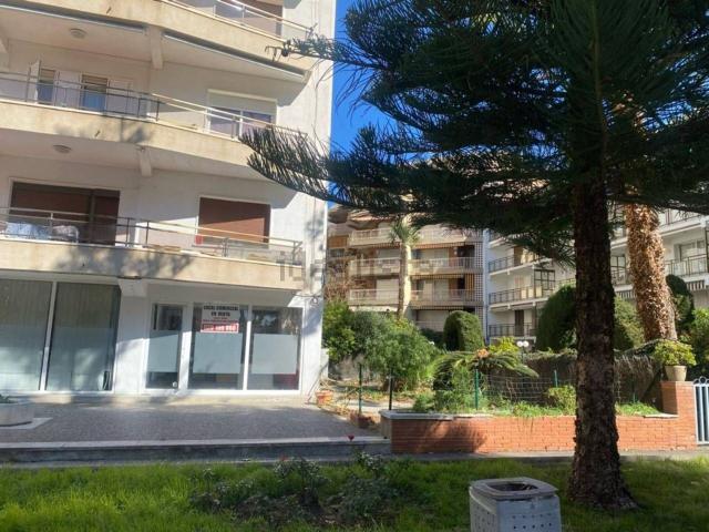 Local, Salou