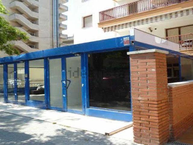 Local, Salou