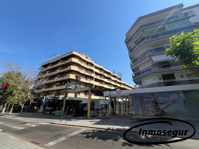 Local, Salou