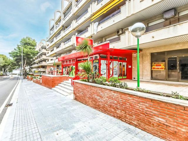 Local, Salou