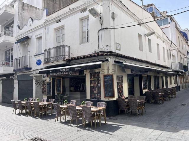 Local, Sitges