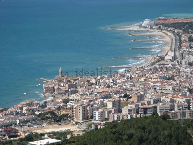 Local, Sitges