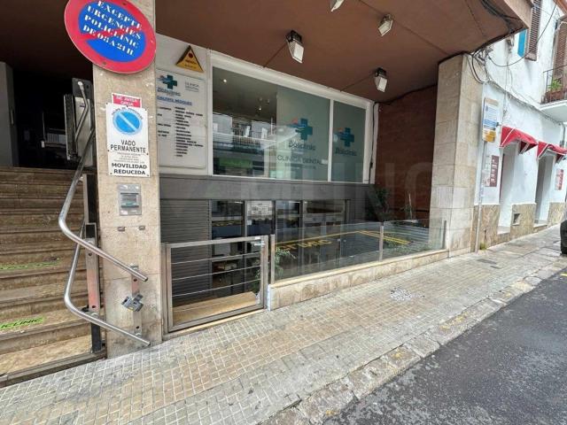 Local, Sitges
