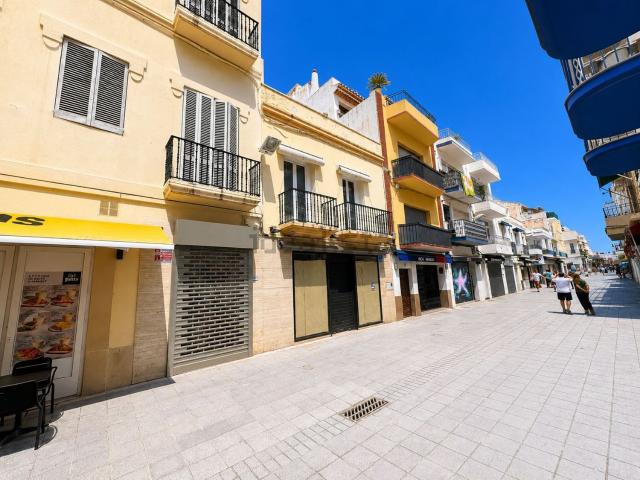 Local, Sitges