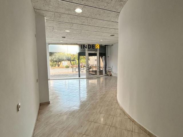 Local, Sitges