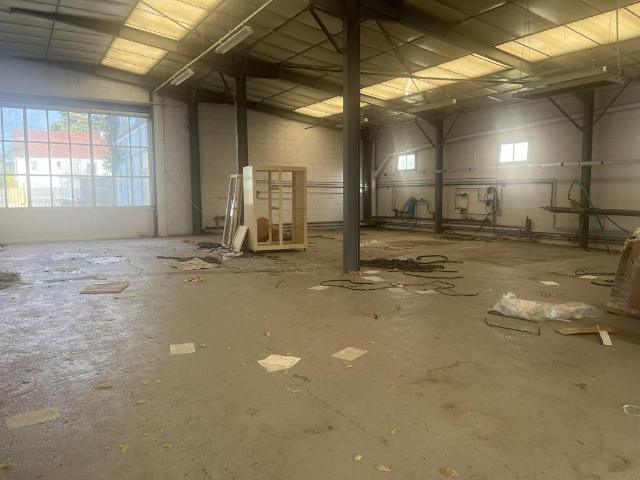 Local stockage 28 m² Olivet