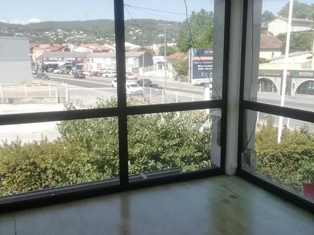 Local/bureau à louer DRAGUIGNAN 83