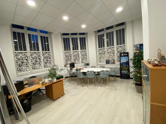 Local/bureau à louer ROUBAIX 59 Quartier:gare, centre ville 114,85m2, 2 parkings, zone franche