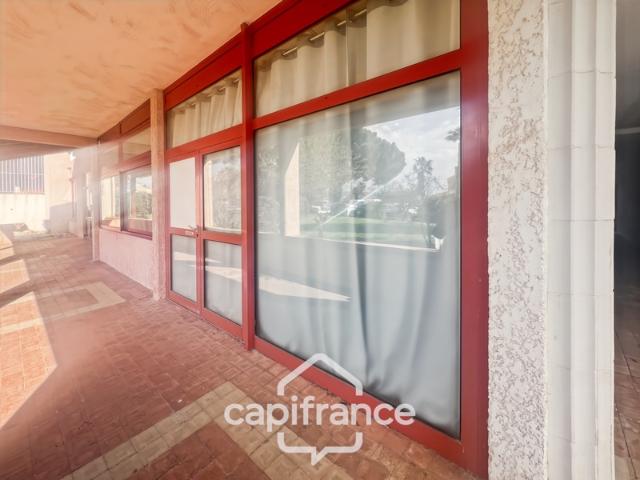 Local/bureau à vendre LA LONDE LES MAURES 83 MURS À VENDRE