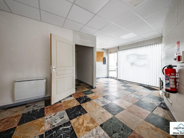 Local/bureau et appartement à vendre DIJON 21 secteur Transvaal avec belle visibilité
