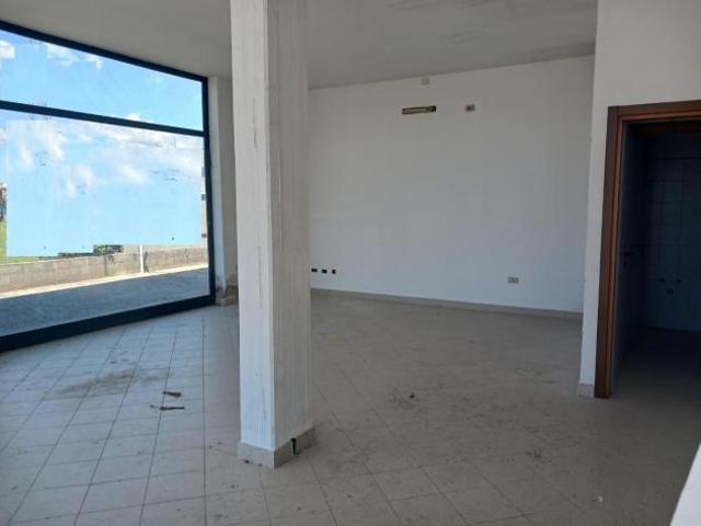 Locale comm.le/Fondo in affitto a Cascina 70 mq Rif: 1283406