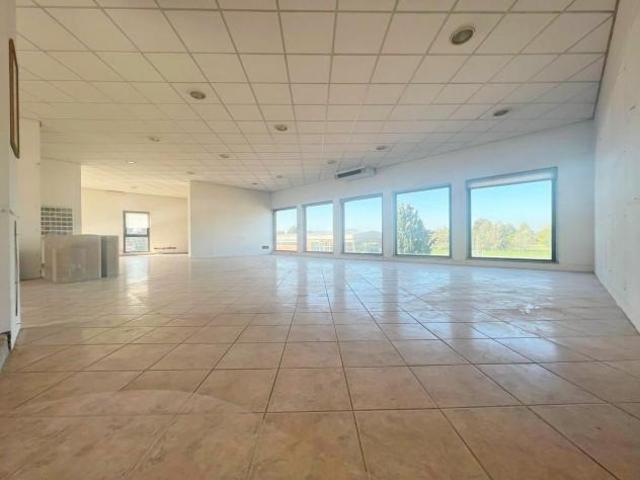 Locale comm.le/Fondo in affitto a Lammari Capannori 300 mq Rif: 1312523