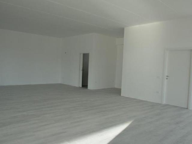 Locale comm.le/Fondo in affitto a Lavoria Crespina Lorenzana 100 mq Rif: 1386353