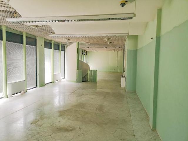 Locale comm.le/Fondo in affitto a Massa 249 mq Rif: 1345061