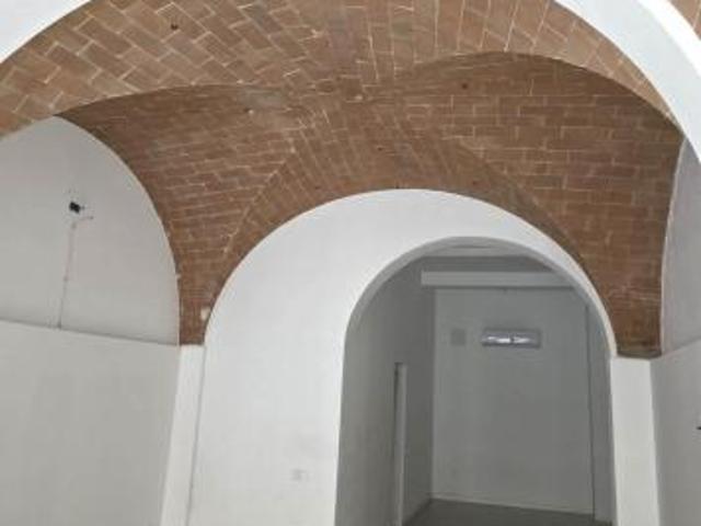 Locale comm.le/Fondo in affitto a Pontedera 65 mq Rif: 1420171
