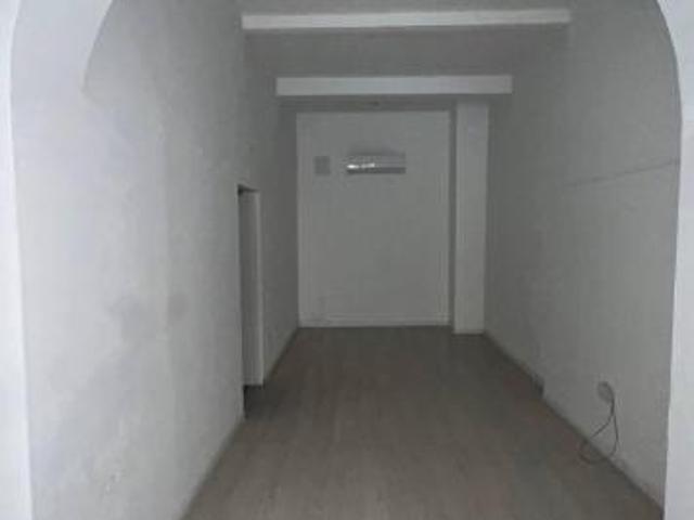 Locale comm.le/Fondo in affitto a Pontedera 70 mq Rif: 1397518