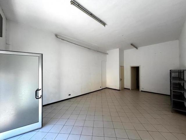 Locale comm.le/Fondo in affitto a Ponsacco 42 mq Rif: 1421088