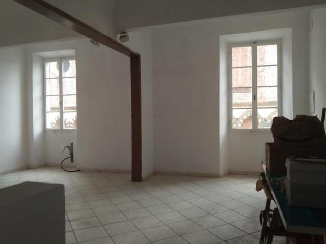 Locale comm.le/Fondo in affitto a Prato 90 mq Rif: 1354793