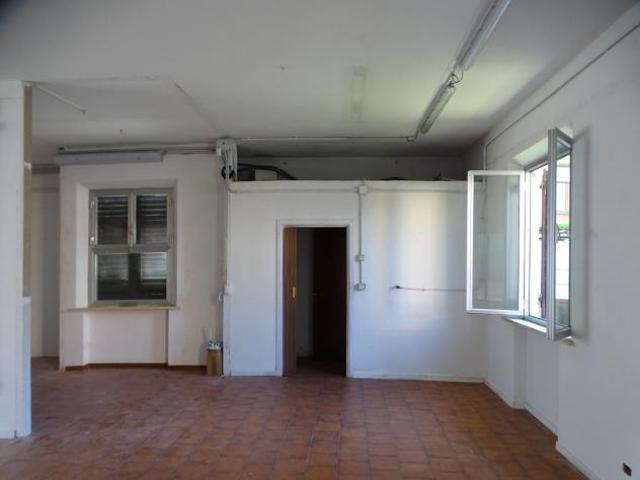 Locale comm.le/Fondo in affitto a San Miniato Basso San Miniato 85 mq Rif: 1404249
