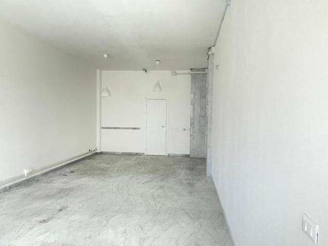 Locale comm.le/Fondo in vendita a Avenza Carrara 72 mq Rif: 1278328