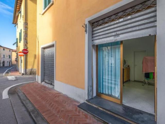 Locale comm.le/Fondo in vendita a Bientina 35 mq Rif: 1338940